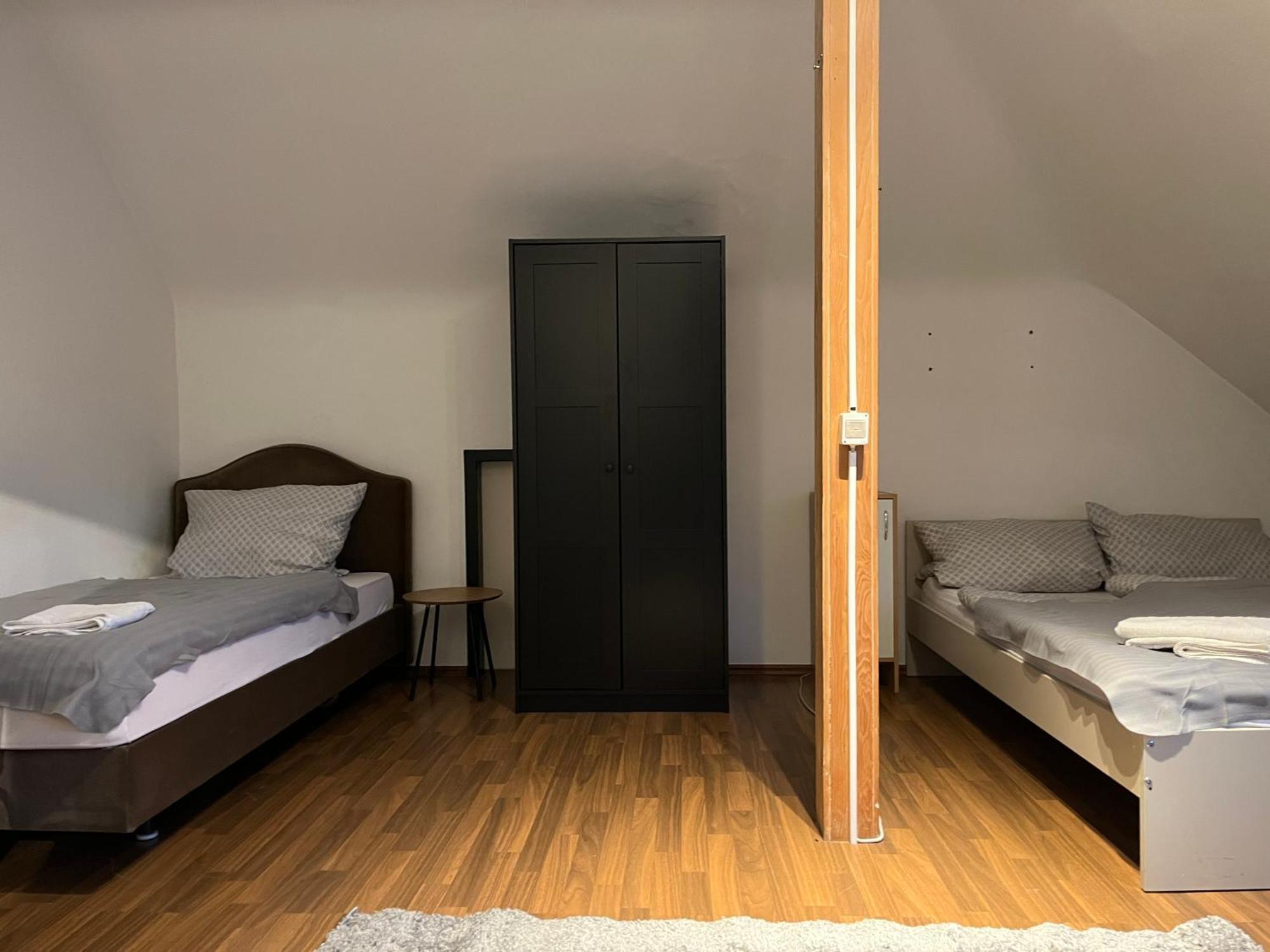 Simplex Apartments Am Marktplatz คาร์ลสรูเฮอ ภายนอก รูปภาพ