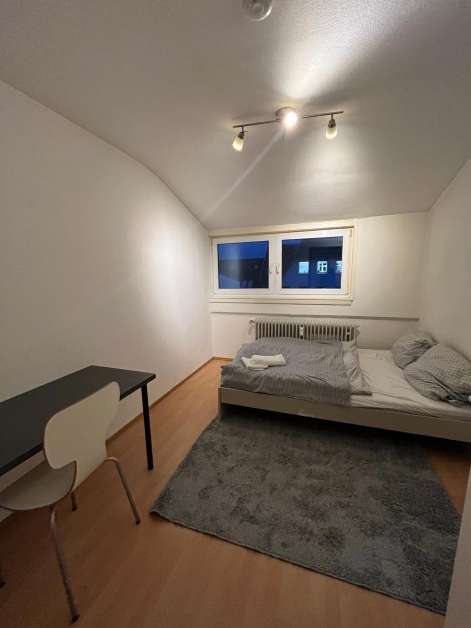 Simplex Apartments Am Marktplatz คาร์ลสรูเฮอ ภายนอก รูปภาพ