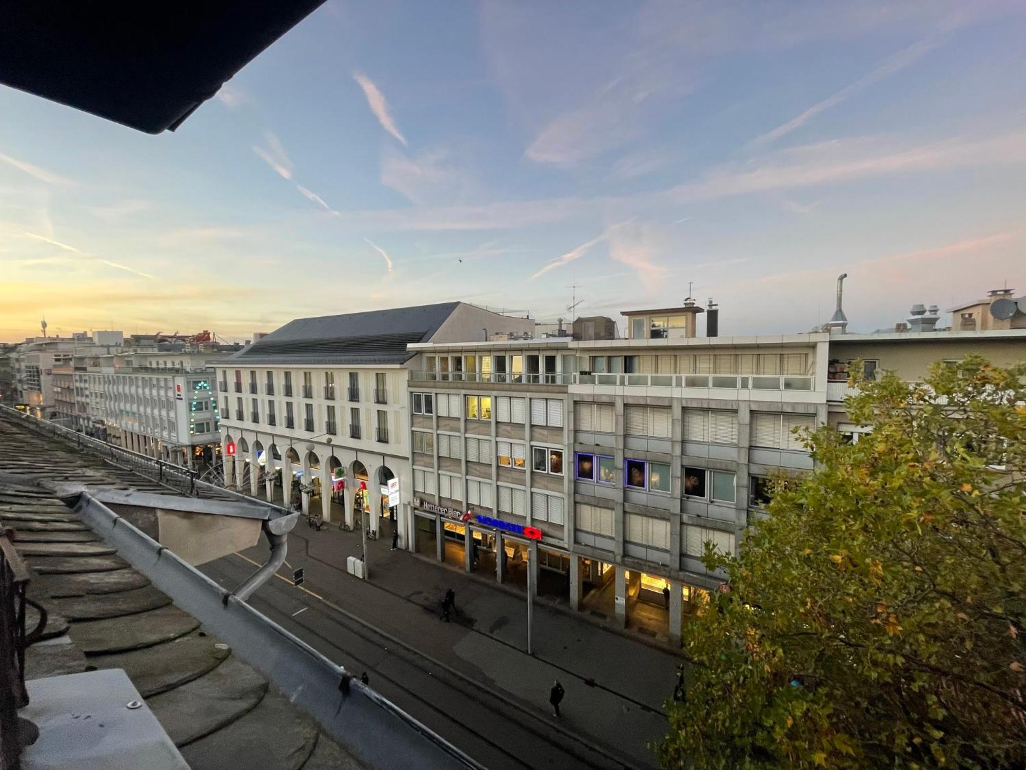 Simplex Apartments Am Marktplatz คาร์ลสรูเฮอ ภายนอก รูปภาพ